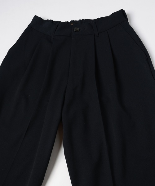 RYU(リュー)の「gabardine two-tuck slacks(スラックス・メンズ・ダークネイビー/ダークグレー・1/2/4)」の18枚目の写真