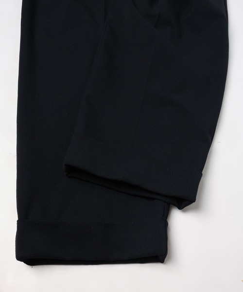 RYU(リュー)の「gabardine two-tuck slacks(スラックス・メンズ・ダークネイビー/ダークグレー・1/2/4)」の21枚目の写真