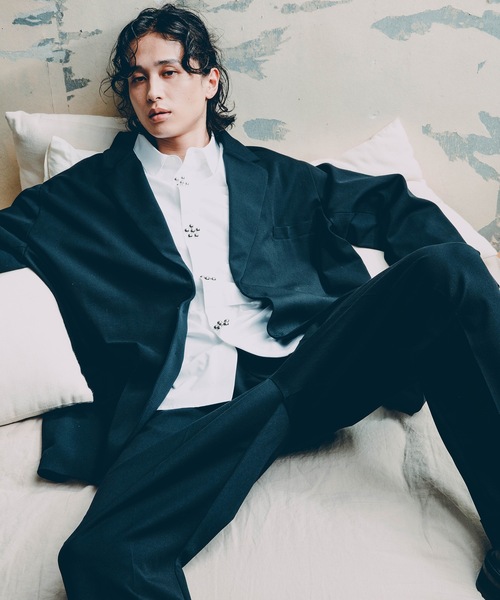 RYU(リュー)の「gabardine two-tuck slacks(スラックス・メンズ・ダークネイビー/ダークグレー・1/2/4)」の12枚目の写真