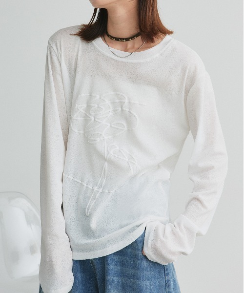 ad thie(アドティエ)の「フラワーモチーフ 発泡プリント シアーカットソー(Tシャツ/カットソー・レディース・オフホワイト・FREE)」の5枚目の写真