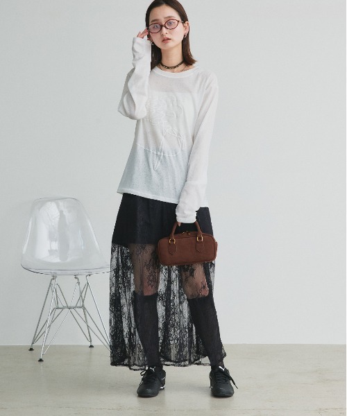 ad thie(アドティエ)の「フラワーモチーフ 発泡プリント シアーカットソー(Tシャツ/カットソー・レディース・オフホワイト・FREE)」の12枚目の写真