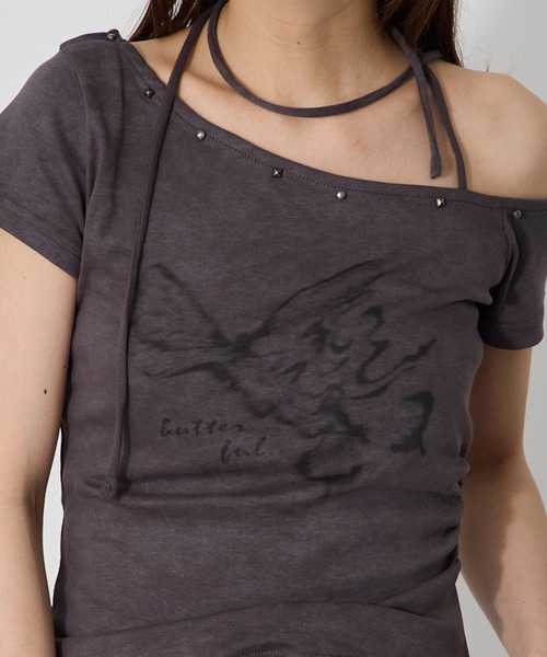 VQ（ブイキュー）の「Off-shoulder T-shirt with studs around the collar / 衿周りスタッズオフショルダーTシャツ（Tシャツ/カットソー・レディース・ダークグレー/ダークベージュ/ライトベージュ・FREE）」の10枚目の写真