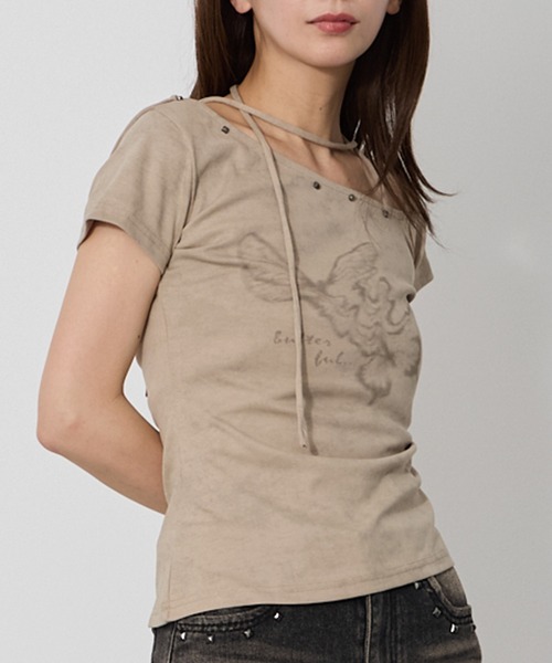 VQ（ブイキュー）の「Off-shoulder T-shirt with studs around the collar / 衿周りスタッズオフショルダーTシャツ（Tシャツ/カットソー・レディース・ダークグレー/ダークベージュ/ライトベージュ・FREE）」の21枚目の写真