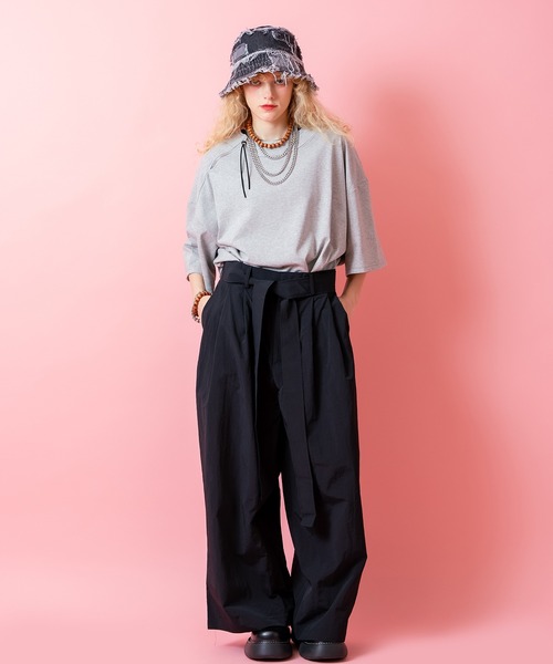 a.p.o.v.(エーピーオービー)の「a.p.o.v. コードロングベルトマットポリスーパーワイド袴パンツ(その他パンツ・メンズ・ブラック/グレー・ONESIZE)」の5枚目の写真