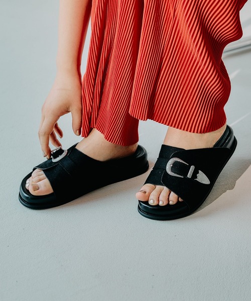 LEPSIM(レプシィム)の「ウェスタンスライドサンダル 494443(サンダル・レディース・サンドベージュ/ブラック・MEDIUM/LARGE)」の6枚目の写真