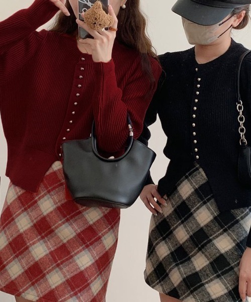 shoppinggo(ショッピングゴー)の「ニットセーター レディース ボダン付き(ニット/セーター・レディース・ブラック/グレー/ライトイエロー/ホワイト/キャメル/ワインレッド・FREE)」の17枚目の写真