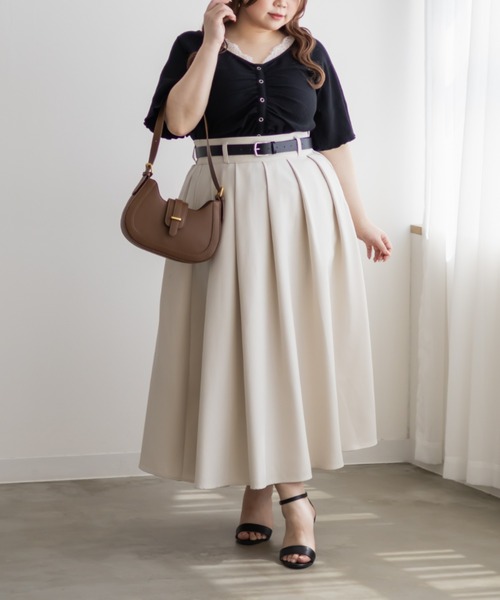 CLETTE(クレット)の「レースキャミレイヤード風シャーリングプルオーバー(Tシャツ/カットソー・レディース・ブラック/アイボリー/チャコールグレー・LL/4L/3L)」の5枚目の写真