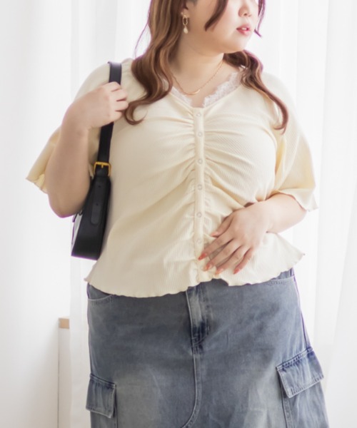 CLETTE(クレット)の「レースキャミレイヤード風シャーリングプルオーバー(Tシャツ/カットソー・レディース・ブラック/アイボリー/チャコールグレー・LL/4L/3L)」の13枚目の写真
