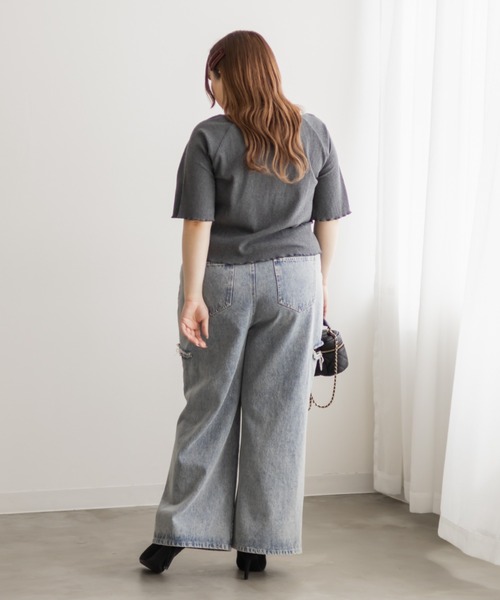 CLETTE(クレット)の「レースキャミレイヤード風シャーリングプルオーバー(Tシャツ/カットソー・レディース・ブラック/アイボリー/チャコールグレー・LL/4L/3L)」の11枚目の写真