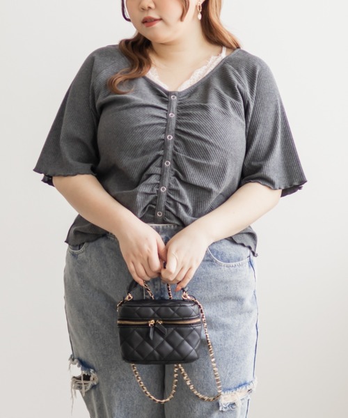 CLETTE(クレット)の「レースキャミレイヤード風シャーリングプルオーバー(Tシャツ/カットソー・レディース・ブラック/アイボリー/チャコールグレー・LL/4L/3L)」の9枚目の写真
