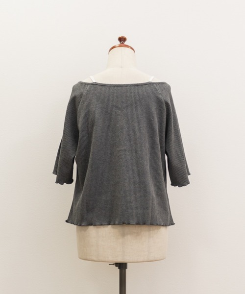 CLETTE(クレット)の「レースキャミレイヤード風シャーリングプルオーバー(Tシャツ/カットソー・レディース・ブラック/アイボリー/チャコールグレー・LL/4L/3L)」の17枚目の写真