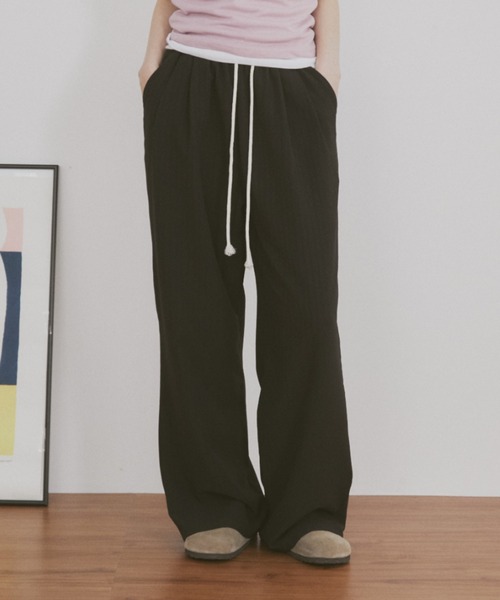 MERLOT（メルロー）の「【動画あり】シアサッカーストライプロングパンツ（その他パンツ・レディース・ネイビー/ブラック/レッド系その他/グリーン系その他/ブラウン系その他/ブラック系その他/レッド/ブラック系/ブルー系/イエロー系・FREE）」の2枚目の写真