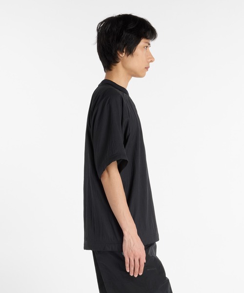 NEW BALANCE(ニューバランス)の「NB Grey ウーブン Tシャツ(Tシャツ/カットソー・メンズ・スカイブルー/ブラック・SMALL/XX-LARGE/X-LARGE/LARGE/MEDIUM)」の3枚目の写真