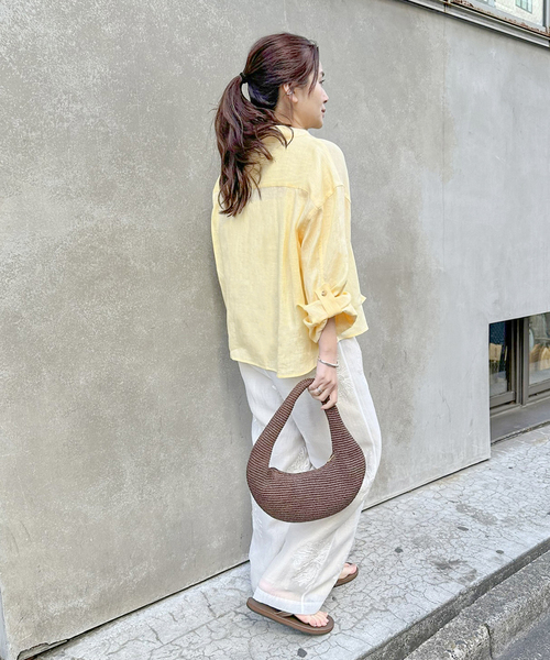 JOURNAL STANDARD(ジャーナルスタンダード)の「《追加2》リネンレギュラーロールアップシャツ(シャツ/ブラウス・レディース・ホワイト/ネイビー/イエロー・FREE)」の4枚目の写真