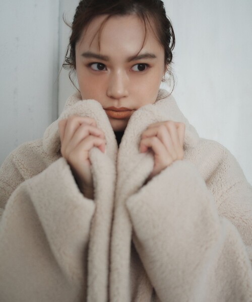 EMMEL REFINES＞EM ショートカール ボアコート（チェスターコート