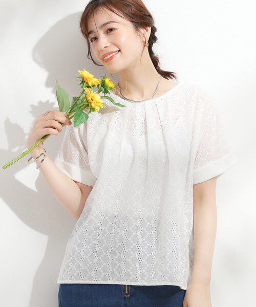 DRESKIP(ドレスキップ)の「インでもアウトでも 上品な甘さの 刺繍レース切替トップス(Tシャツ/カットソー・レディース・オフホワイト/ブルー系その他/イエロー/ブラック・02/01/04/03)」の3枚目の写真