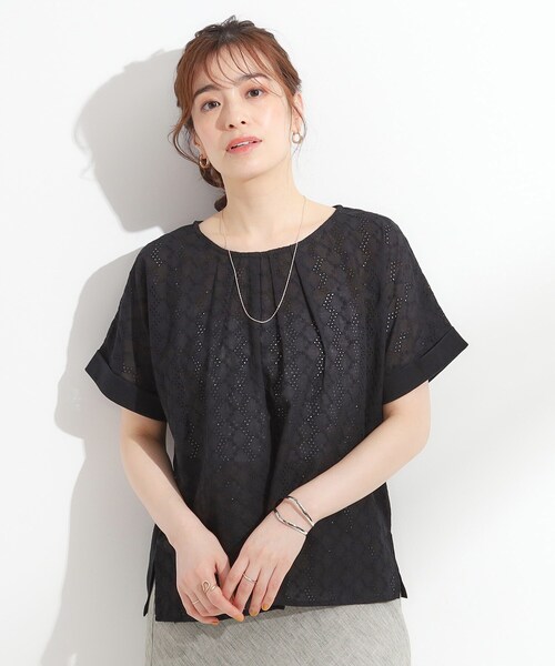 DRESKIP(ドレスキップ)の「インでもアウトでも 上品な甘さの 刺繍レース切替トップス(Tシャツ/カットソー・レディース・オフホワイト/ブルー系その他/イエロー/ブラック・02/01/04/03)」の5枚目の写真
