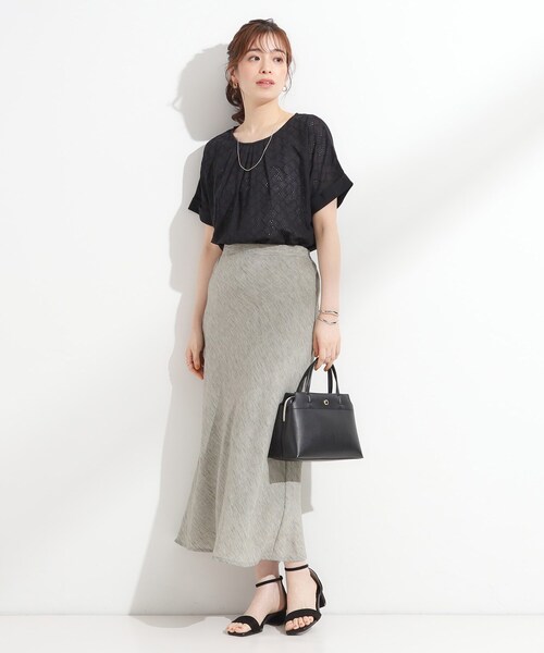 DRESKIP(ドレスキップ)の「インでもアウトでも 上品な甘さの 刺繍レース切替トップス(Tシャツ/カットソー・レディース・オフホワイト/ブルー系その他/イエロー/ブラック・02/01/04/03)」の7枚目の写真