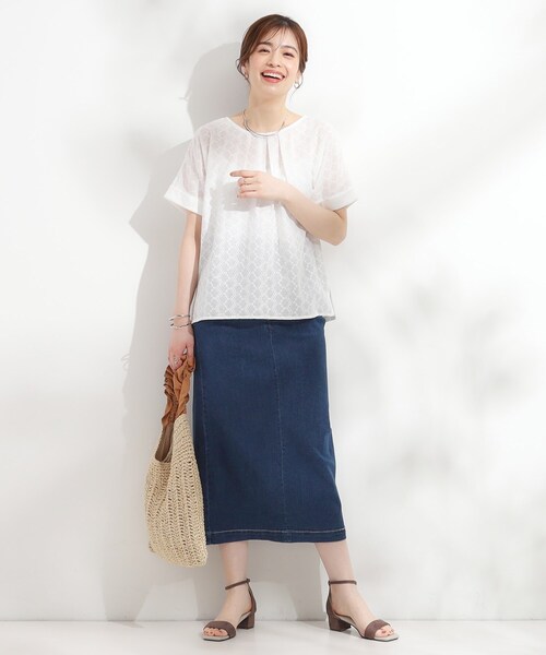 DRESKIP(ドレスキップ)の「インでもアウトでも 上品な甘さの 刺繍レース切替トップス(Tシャツ/カットソー・レディース・オフホワイト/ブルー系その他/イエロー/ブラック・02/01/04/03)」の15枚目の写真