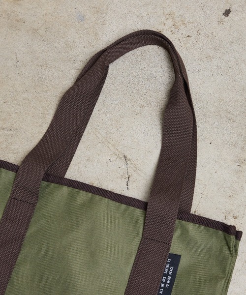 COMMON WARE(コモンウェアー)の「EM : A4 超軽量205g ノートパソコン ラップトップが入るバッグ キャリン仕切りトート(トートバッグ・レディース・ブラック/カーキ/ベージュ・FREE)」の12枚目の写真