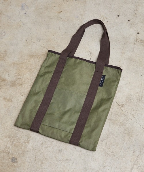 COMMON WARE(コモンウェアー)の「EM : A4 超軽量205g ノートパソコン ラップトップが入るバッグ キャリン仕切りトート(トートバッグ・レディース・ブラック/カーキ/ベージュ・FREE)」の16枚目の写真