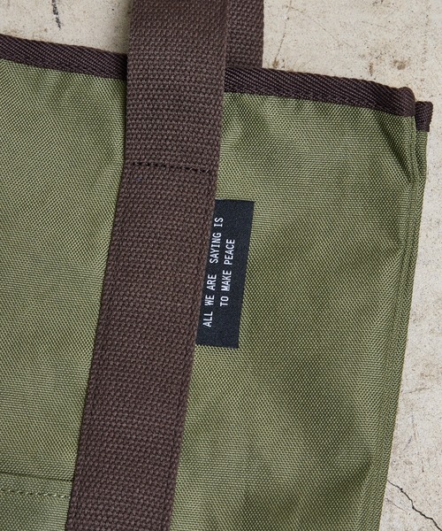 COMMON WARE(コモンウェアー)の「EM : A4 超軽量205g ノートパソコン ラップトップが入るバッグ キャリン仕切りトート(トートバッグ・レディース・ブラック/カーキ/ベージュ・FREE)」の11枚目の写真