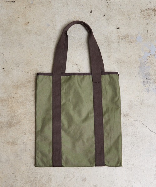 COMMON WARE(コモンウェアー)の「EM : A4 超軽量205g ノートパソコン ラップトップが入るバッグ キャリン仕切りトート(トートバッグ・レディース・ブラック/カーキ/ベージュ・FREE)」の8枚目の写真