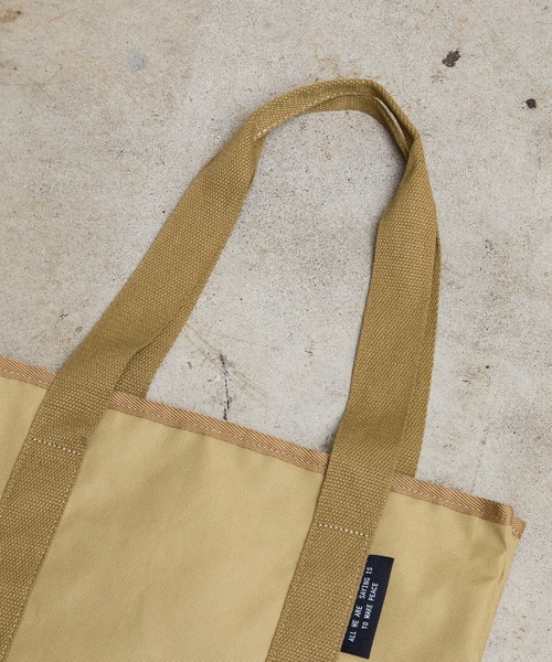 COMMON WARE(コモンウェアー)の「EM : A4 超軽量205g ノートパソコン ラップトップが入るバッグ キャリン仕切りトート(トートバッグ・レディース・ブラック/カーキ/ベージュ・FREE)」の10枚目の写真