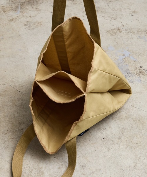 COMMON WARE(コモンウェアー)の「EM : A4 超軽量205g ノートパソコン ラップトップが入るバッグ キャリン仕切りトート(トートバッグ・レディース・ブラック/カーキ/ベージュ・FREE)」の15枚目の写真