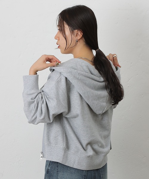 COLONY 2139(コロニートゥーワンスリーナイン)の「ダブルジップスウェットパーカー(パーカー・レディース・アイボリー/ブラック/グレー・FREE)」の4枚目の写真