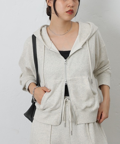 COLONY 2139(コロニートゥーワンスリーナイン)の「ダブルジップスウェットパーカー(パーカー・レディース・アイボリー/ブラック/グレー・FREE)」の20枚目の写真