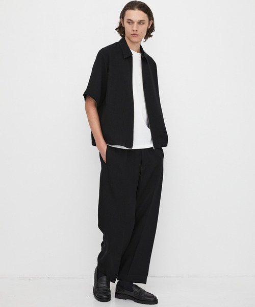 UNITED TOKYO（ユナイテッドトウキョウ）の「MODERN SILK LINEN ショートスリーブブルゾン（ブルゾン・メンズ・オリーブ/ブラック・2/1）」の4枚目の写真