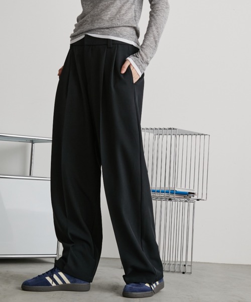 Auntie Rosa Holiday（アンティローザホリデー）の「ツータックワイド