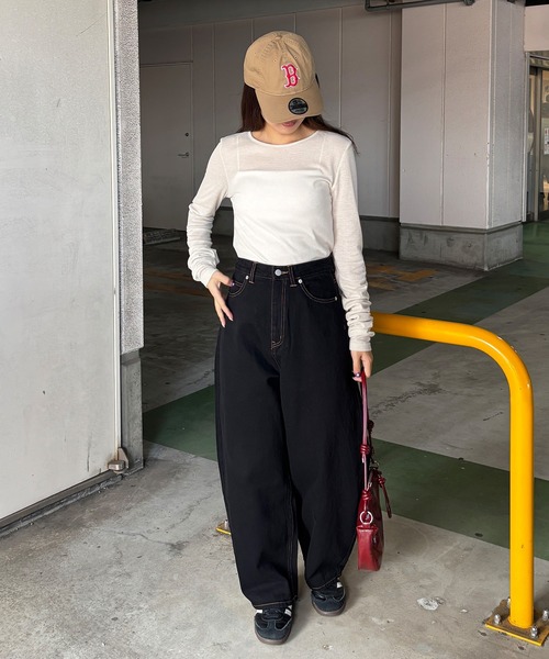 ISOOK（アイスー）の「コクーンデニムパンツ / バレルパンツ ジーンズ ジーパン ハイウエスト ブラック ダークブラック ブルー 青 黒 ZOZOTOWN限定（デニムパンツ・レディース・ブルー/ダークブラック/ブラック・マルチサイズ）」の20枚目の写真