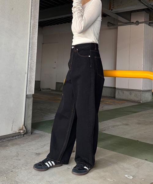 ISOOK（アイスー）の「コクーンデニムパンツ / バレルパンツ ジーンズ ジーパン ハイウエスト ブラック ダークブラック ブルー 青 黒 ZOZOTOWN限定（デニムパンツ・レディース・ブルー/ダークブラック/ブラック・マルチサイズ）」の9枚目の写真