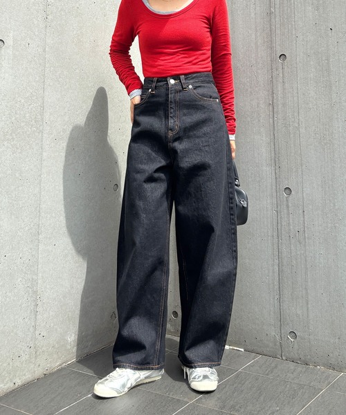 ISOOK（アイスー）の「コクーンデニムパンツ / バレルパンツ ジーンズ ジーパン ハイウエスト ブラック ダークブラック ブルー 青 黒 ZOZOTOWN限定（デニムパンツ・レディース・ブルー/ダークブラック/ブラック・マルチサイズ）」の13枚目の写真