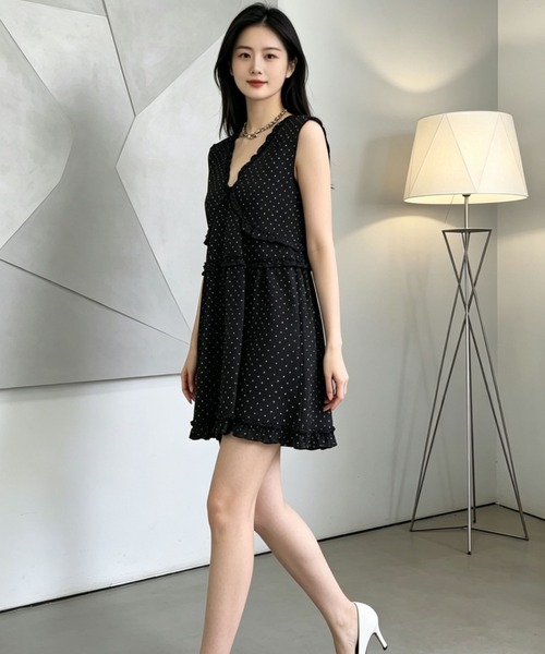 gossip!ロサンゼルス(ゴシップロサンゼルス)の「【サイズあり体型カバー】Vネックゆったりフリルドットノースリーブキャミワンピ風トップス(キャミソール・レディース・ブラック/ホワイト・L/M/XL/S)」の12枚目の写真