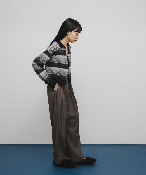 KBF（ケイビーエフ）の「タックデザインスラックス（その他パンツ・レディース・ブラック/ブラウン系その他/グレー・36/38）」の5枚目の写真