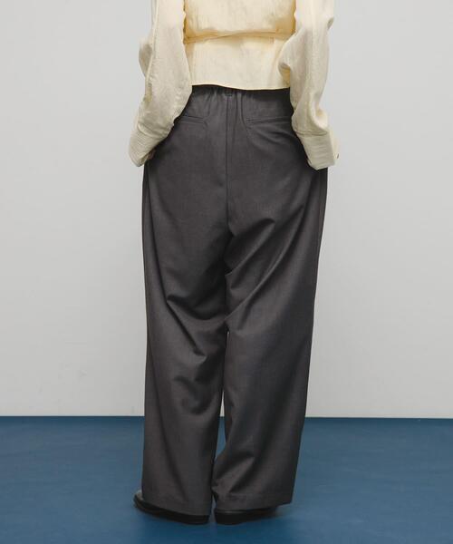 KBF（ケイビーエフ）の「タックデザインスラックス（その他パンツ・レディース・ブラック/ブラウン系その他/グレー・36/38）」の11枚目の写真