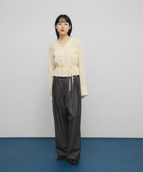 KBF（ケイビーエフ）の「タックデザインスラックス（その他パンツ・レディース・ブラック/ブラウン系その他/グレー・36/38）」の12枚目の写真