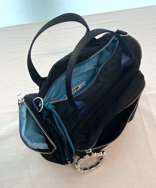 Casselini(キャセリーニ)の「ミリタリーチャームボストン(ボストンバッグ・レディース・ブラック/オリーブ・ONE SIZE)」の5枚目の写真