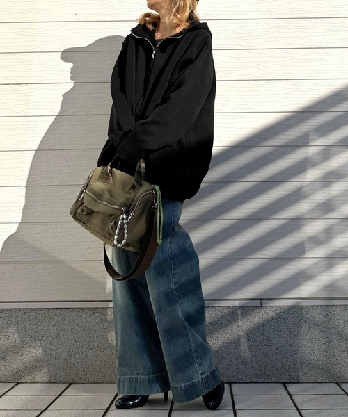 Casselini(キャセリーニ)の「ミリタリーチャームボストン(ボストンバッグ・レディース・ブラック/オリーブ・ONE SIZE)」の12枚目の写真