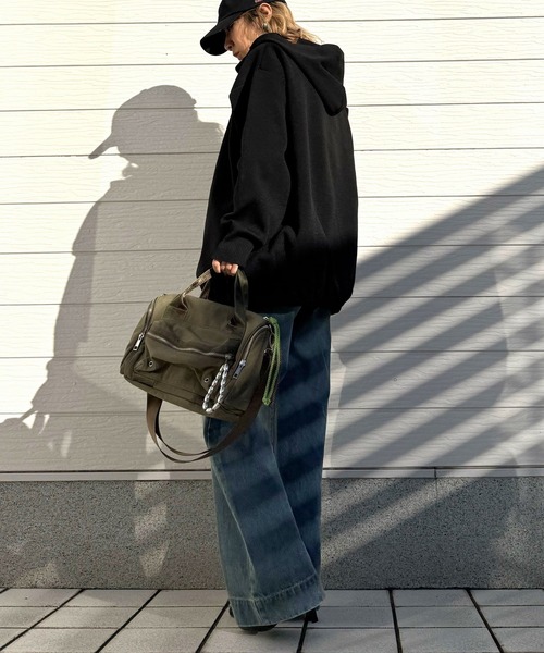 Casselini(キャセリーニ)の「ミリタリーチャームボストン(ボストンバッグ・レディース・ブラック/オリーブ・ONE SIZE)」の14枚目の写真