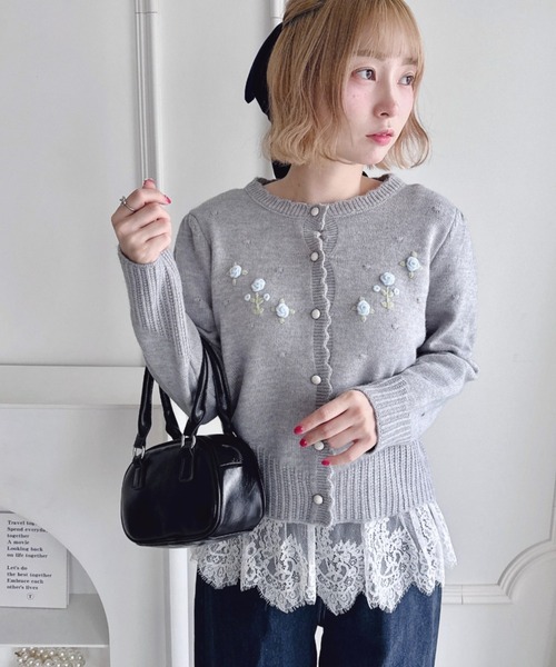 Loueme（ルエム）の「ローズ刺繍ニットカーディガン（カーディガン/ボレロ・レディース・イエロー/アイボリー/ライトブルー/グレー・FREE）」の2枚目の写真