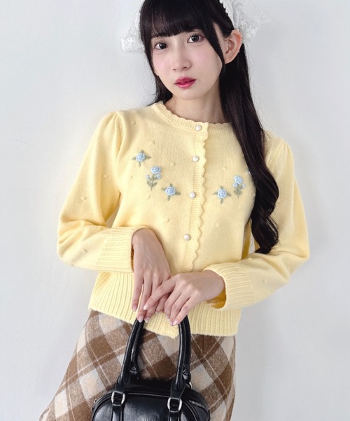 Loueme（ルエム）の「ローズ刺繍ニットカーディガン（カーディガン/ボレロ・レディース・イエロー/アイボリー/ライトブルー/グレー・FREE）」の4枚目の写真
