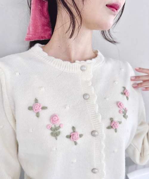 Loueme（ルエム）の「ローズ刺繍ニットカーディガン（カーディガン/ボレロ・レディース・イエロー/アイボリー/ライトブルー/グレー・FREE）」の9枚目の写真