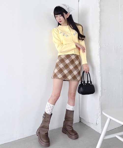 Loueme（ルエム）の「ローズ刺繍ニットカーディガン（カーディガン/ボレロ・レディース・イエロー/アイボリー/ライトブルー/グレー・FREE）」の8枚目の写真