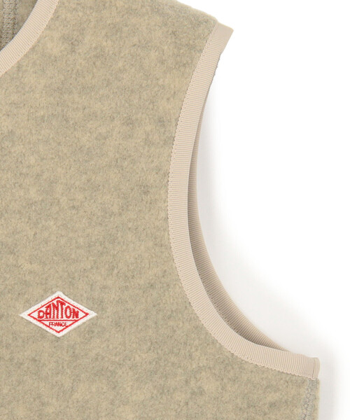 DANTON(ダントン)の「KIDS’ FLEECE COLLARLESS VEST(その他アウター・キッズ・クリーム/ブラック/オレンジ系その他・115/125/105/135)」の6枚目の写真