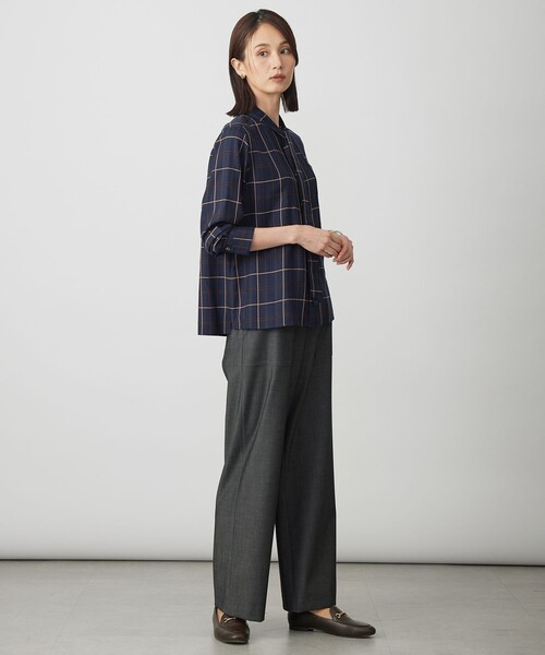 J.PRESS Ladies(J.プレス レディス)の「サイロチェック ストライプ ブラウス(シャツ/ブラウス・レディース・ネイビー系3/ブラウン系3/ブルー系1・S/XS)」の17枚目の写真