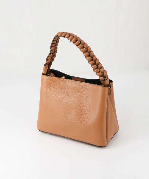 MARCO BIANCHINI（マルコビアンチーニ）の「ＭＡＲＣＯネジリハンドル（ショルダーバッグ・レディース・キャメル・FREE）」の4枚目の写真